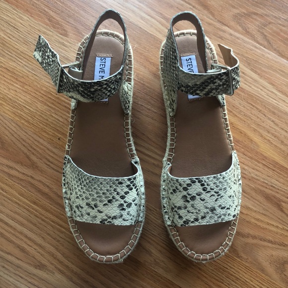 Steve Madden Platform Sandals - Picture 3 of 4